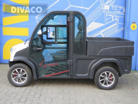 vorfuhrer-d-line-dv-2xc-elektro-60-volt-golfcart-mit-kabine